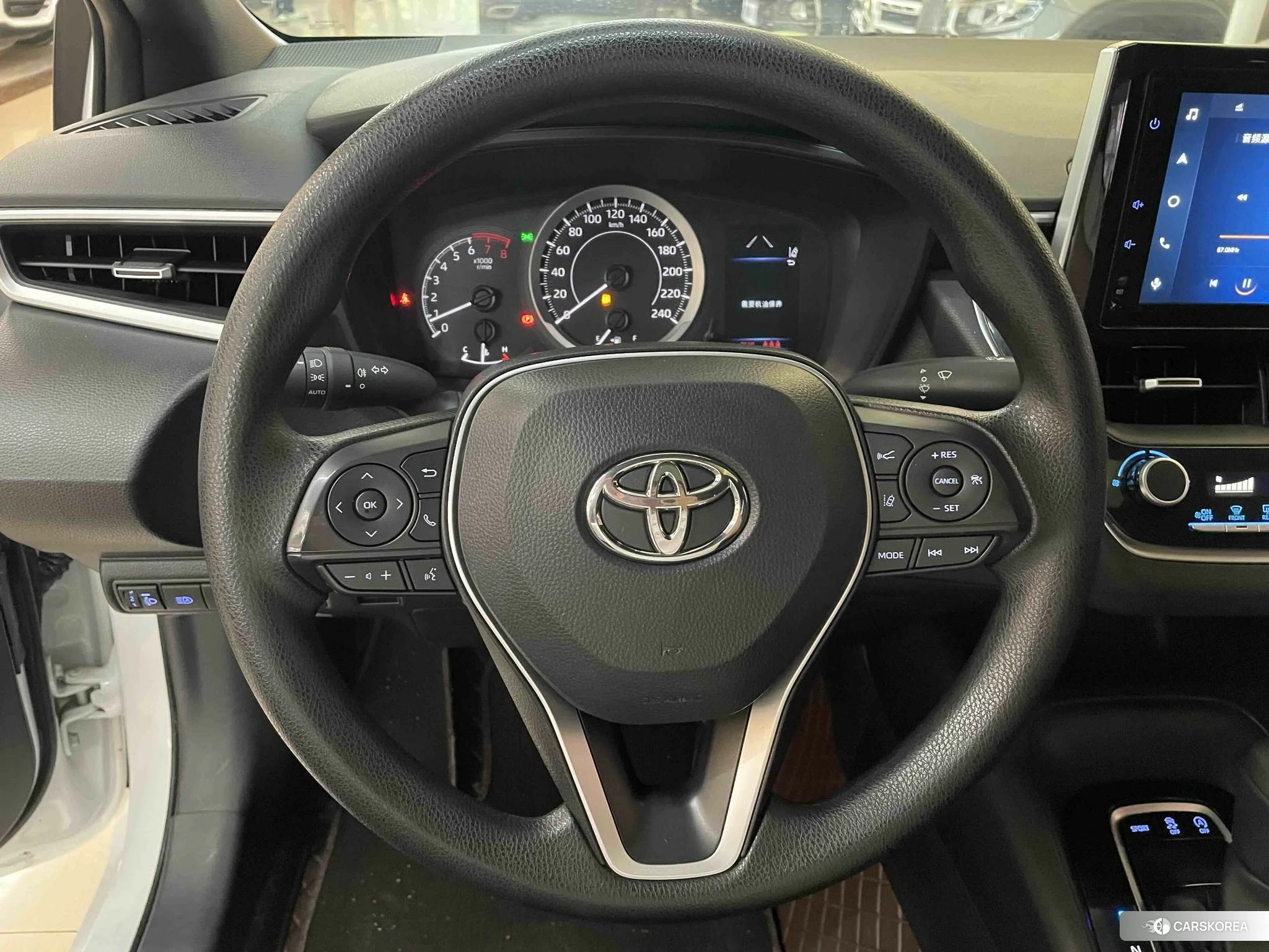 Toyota Lei Ling 2021 Белый из Китая
