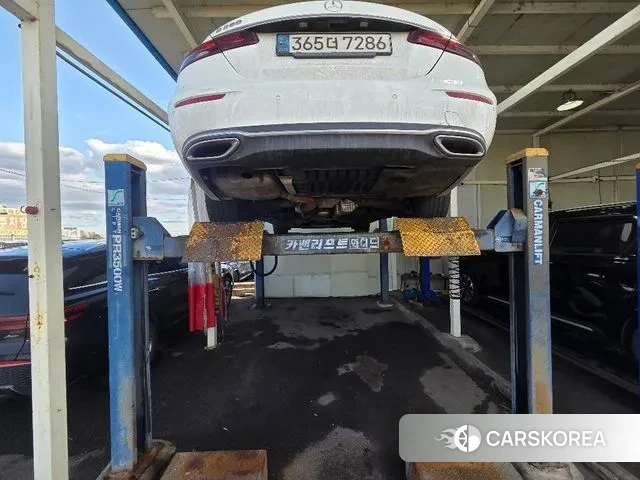 Mercedes-Benz E-Class W213 2021 Белый из Кореи