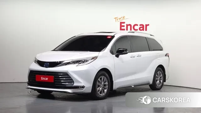 Toyota Sienna 4th Generation 2024 Белый из Кореи