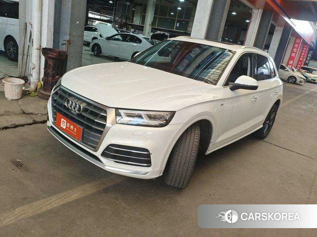 Audi Q5L 2021 Белый из Китая