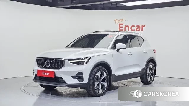 Volvo XC40 2023 Белый из Кореи