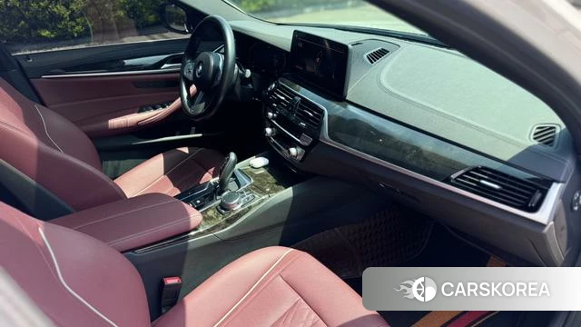 BMW 5 series 2023 Белый из Китая