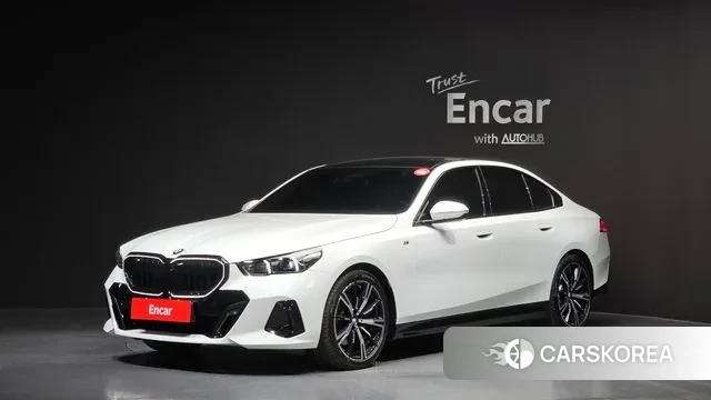 BMW 5 Series (G60) 2025 Белый из Кореи