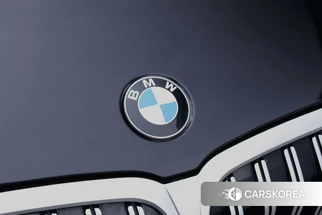 BMW 3 series 2023 Черный из Китая