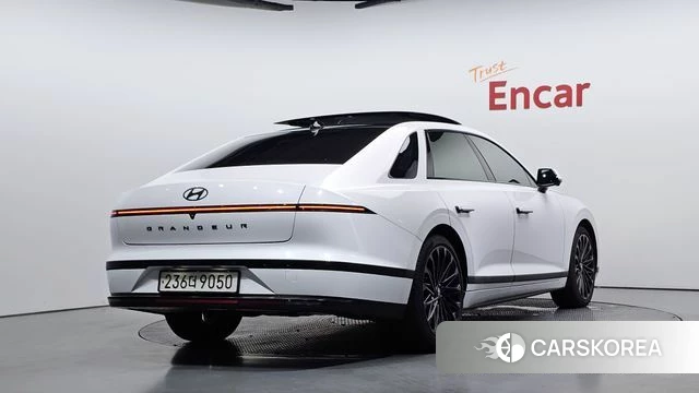 Hyundai Grandeur (GN7) 2024 Белый из Кореи