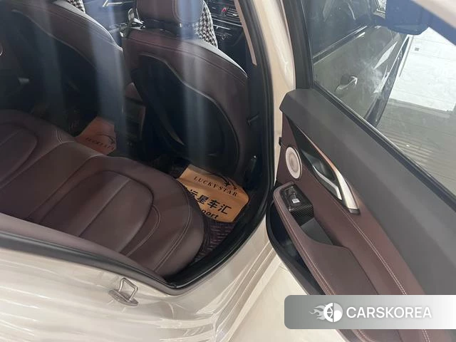 BMW 1 series 2023 Белый из Китая