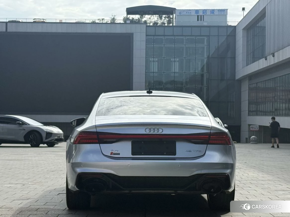 Audi A7 2022 Черный из Китая