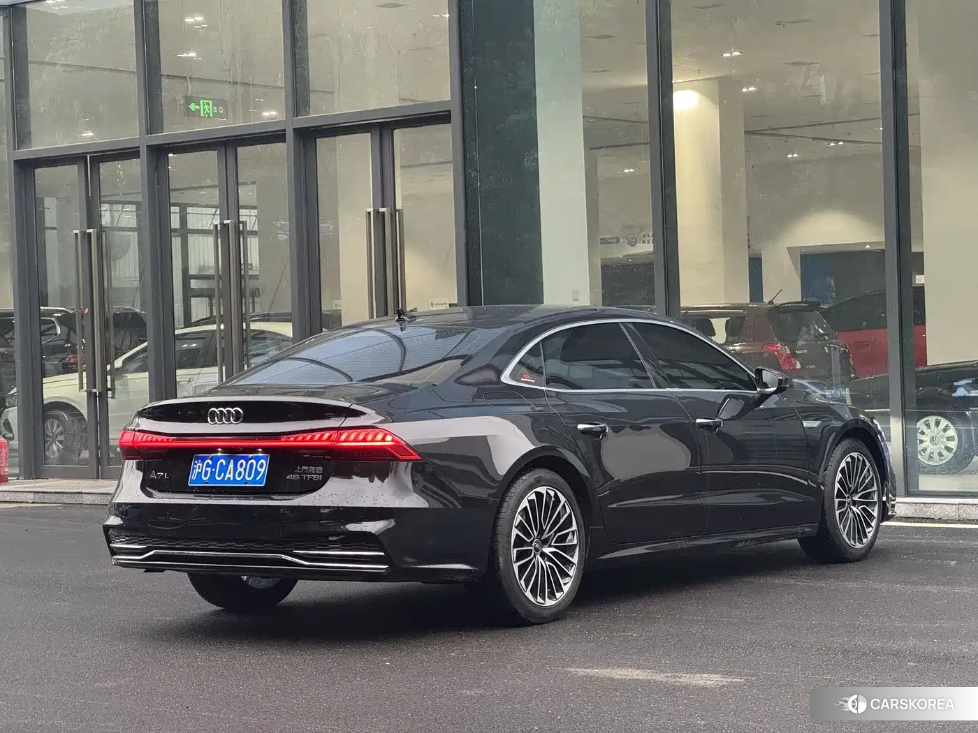 Audi A7L 2024 Черный из Китая