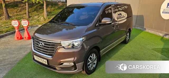 Hyundai The New Grand Starex 2020 Коричневый двухцветный из Кореи