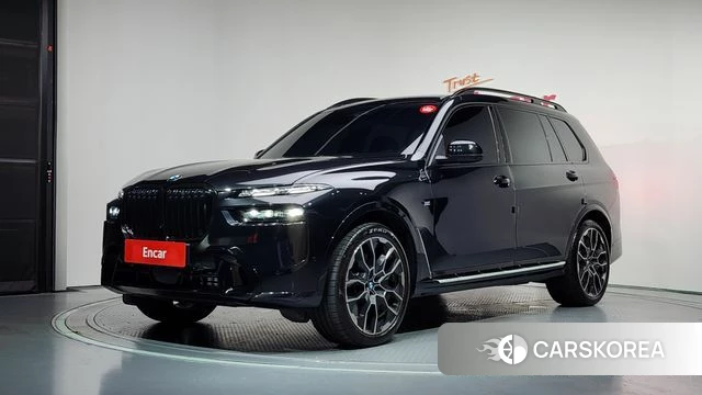 BMW X7 (G07) 2025 Черный из Кореи