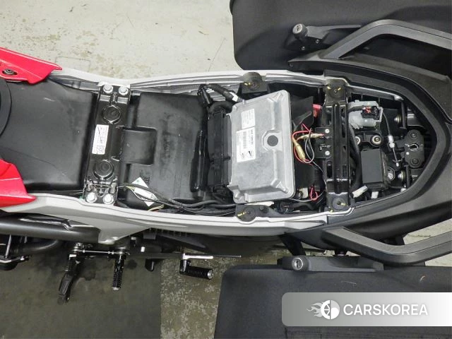 Проданный Ducati HYPERSTRADA 939 2016 из Японии, фото 4