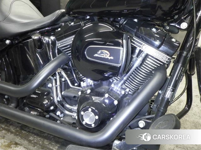 Engine photo