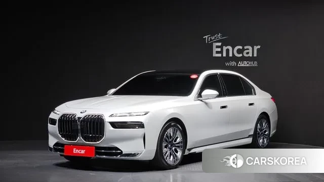 BMW 7 Series (G70) 2023 Белый из Кореи