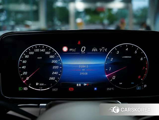 Mercedes-Benz Maybach S-class 2024 Серебристо-серый из Китая
