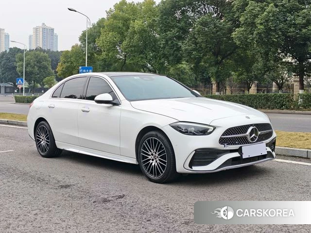 Mercedes-Benz Class C 2023 Белый из Китая