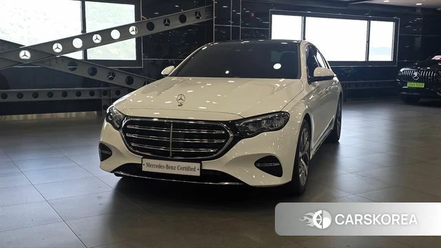 Mercedes-Benz E-Class W213 2024 Белый из Кореи