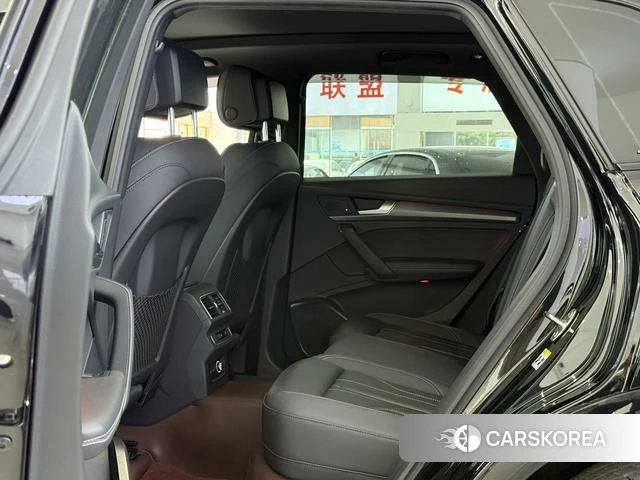 Audi Q5L 2023 Черный из Китая