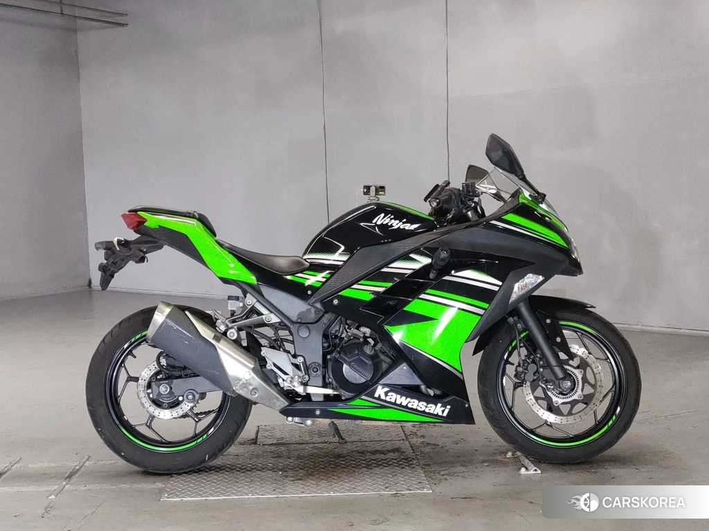 Проданный Kawasaki NINJA 250 2017 из Японии, фото 2
