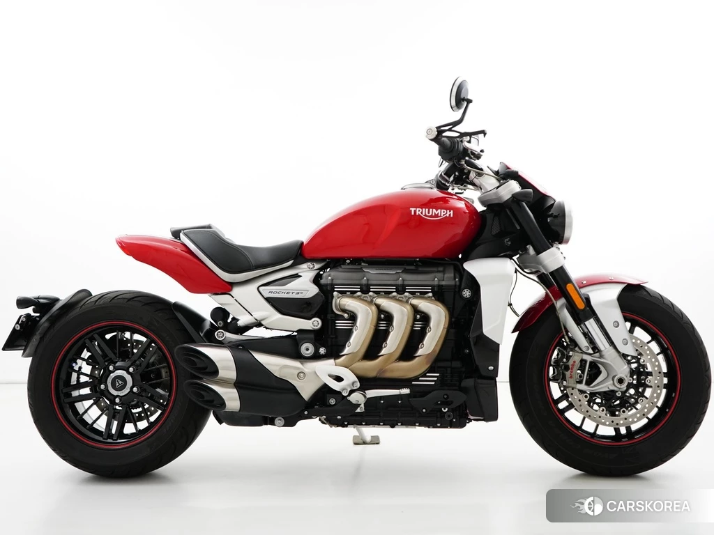 Проданный Triumph ROCKET 3 R 2020 из Японии