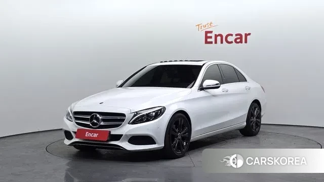 Mercedes-Benz C-Class W205 2018 Белый из Кореи