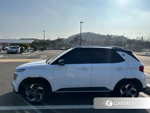 Hyundai Venue 2021 Белый из Кореи