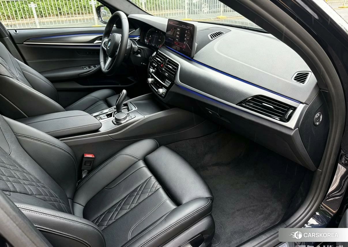 BMW 5 series (imported) 2020 Черный из Китая
