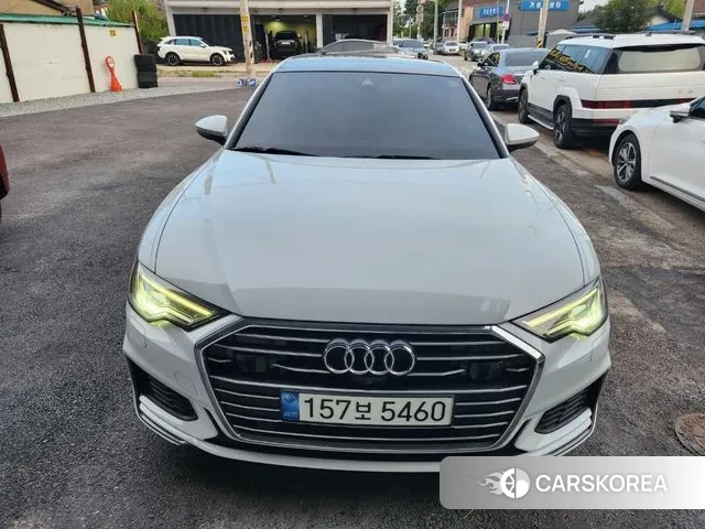 Audi A6 (C8) 2021 Белый из Кореи