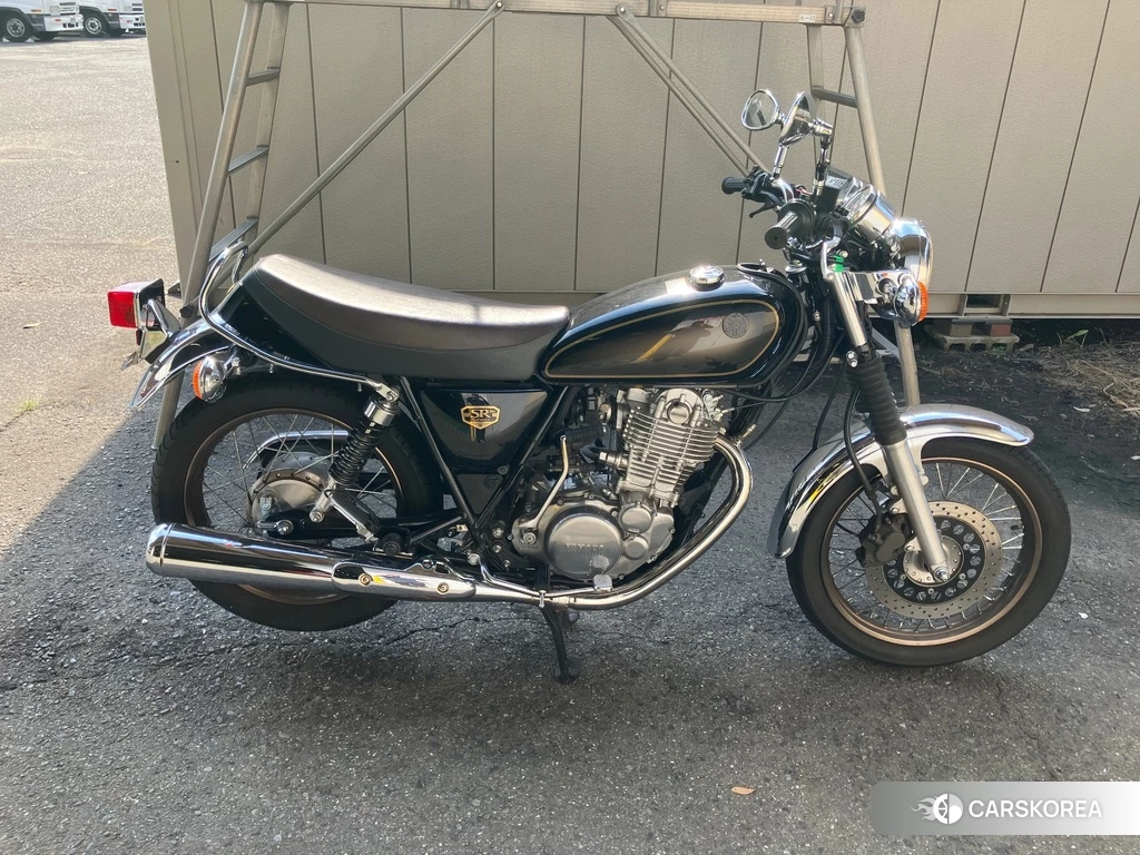 Проданный Yamaha SR 400 2021 из Японии