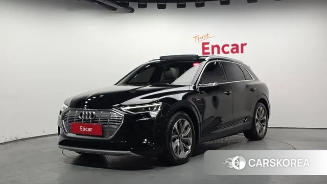 Audi e-Tron 2023 Черный из Кореи