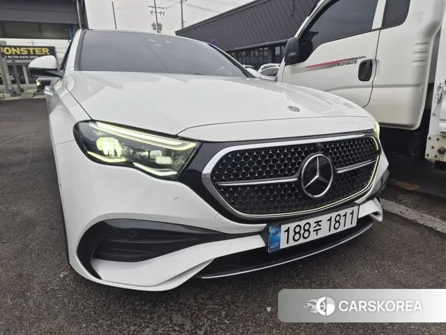 Mercedes-Benz E-Class W214 2025 Белый из Кореи