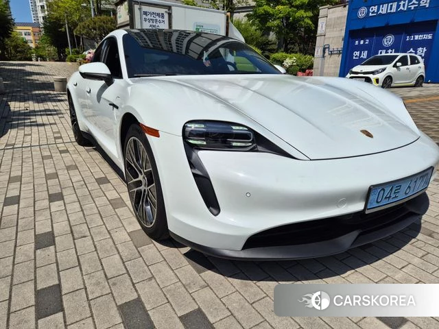 Porsche Taycan 2021 Белый из Кореи