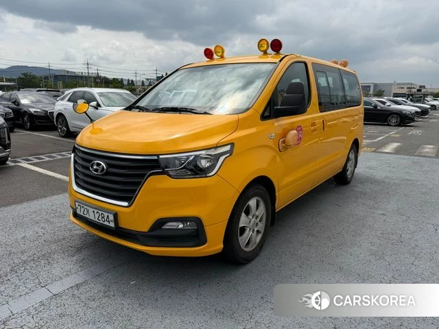 Hyundai The New Grand Starex 2018 Желтый из Кореи