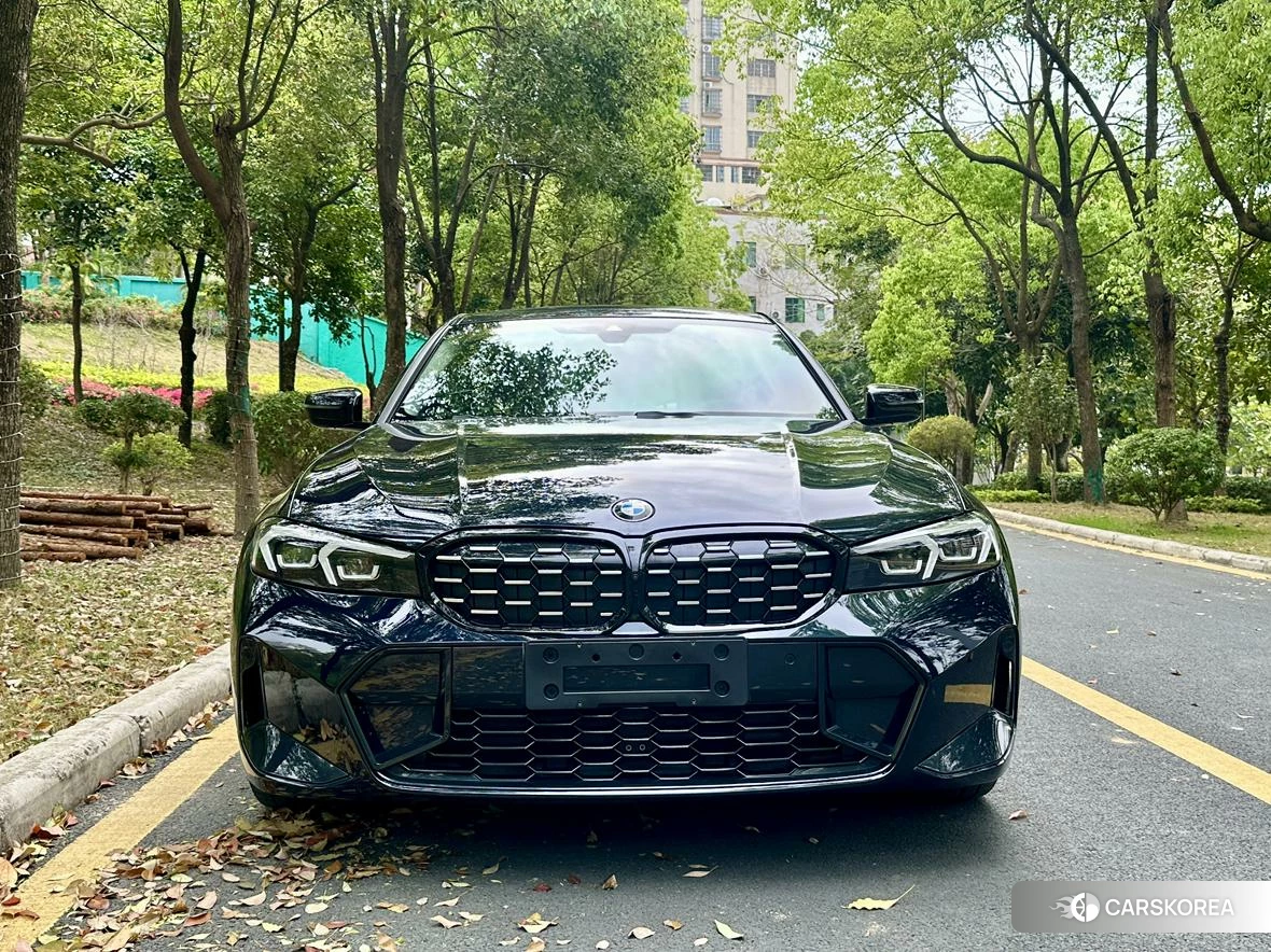 BMW 3 series 2022 Черный из Китая