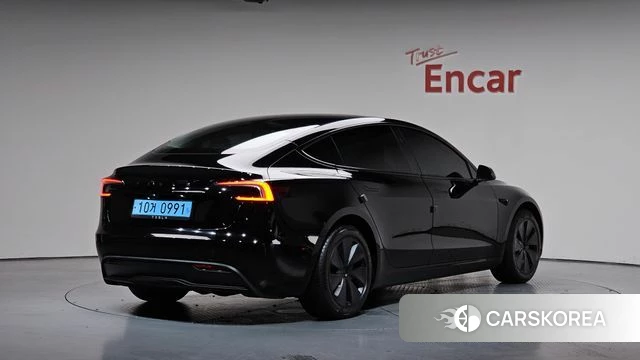 Tesla Model 3 2024 Черный из Кореи