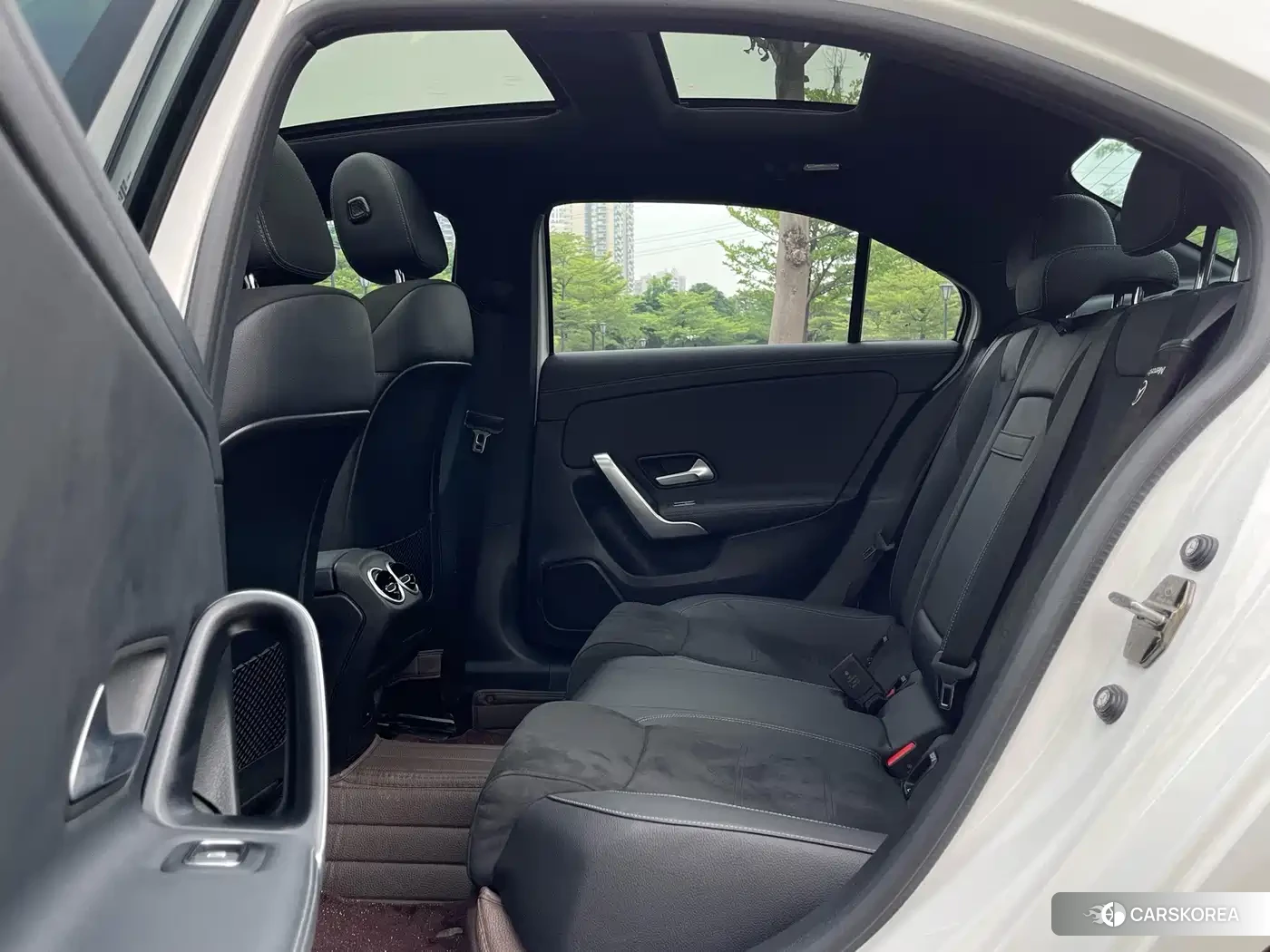 Mercedes-Benz A-Class 2023 Белый из Китая