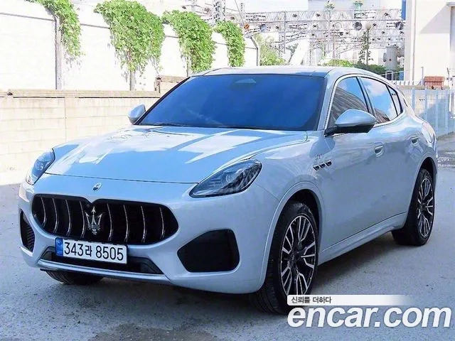 Maserati Grecale 2023 Цвет галактики из Кореи