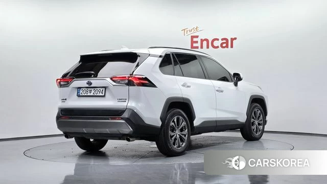 Toyota RAV4 5th Generation 2024 Белый из Кореи