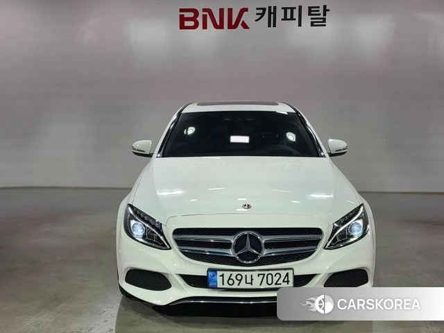 Mercedes-Benz C-Class W205 2018 Белый из Кореи