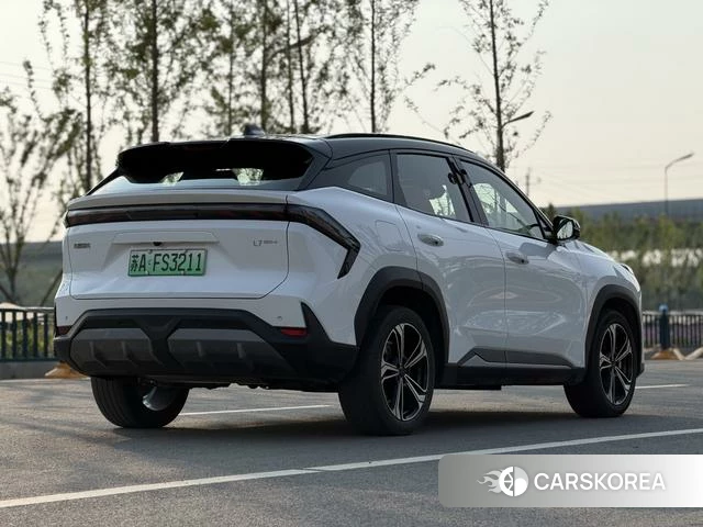 Geely Galaxy Galaxy L7 2025 Белый из Китая
