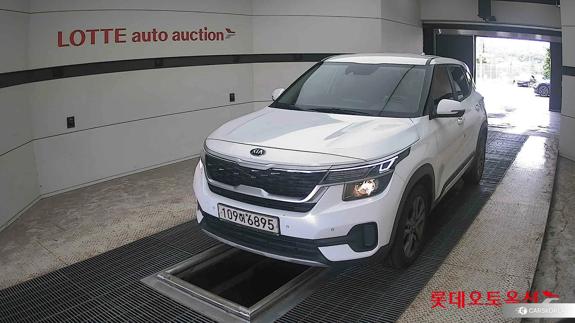 Kia Seltos 2022 Белый из Кореи