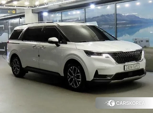 Kia Carnival 4th generation 2022 Белый из Кореи