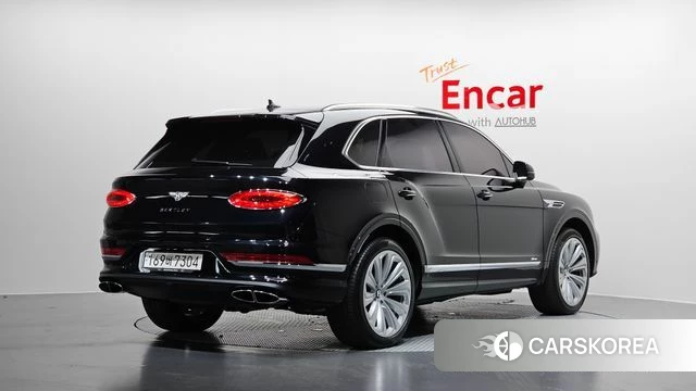 Bentley Bentayga 2023 Черный из Кореи
