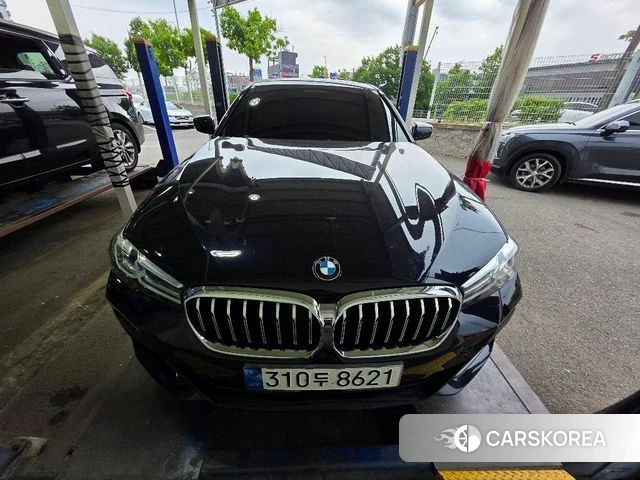 BMW 5 Series (G30) 2021 Черный из Кореи