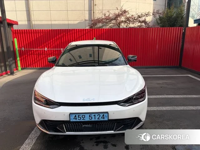 Kia EV6 2023 Белый из Кореи