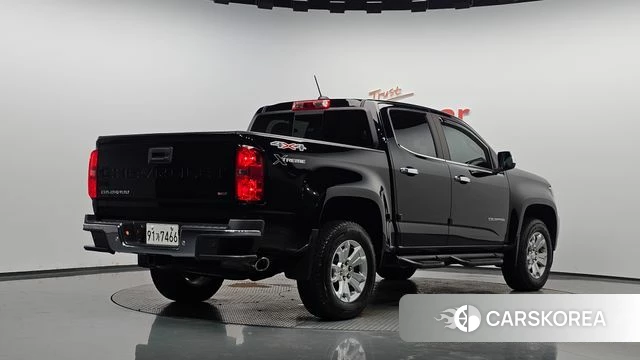 Chevrolet (GM Daewoo) Real New Colorado 2022 Черный из Кореи