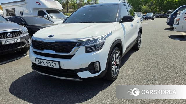 Kia Seltos 2019 Белый двухцветный из Кореи