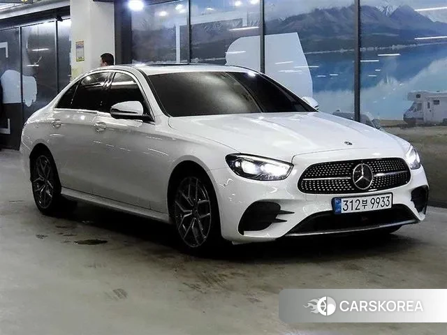 Mercedes-Benz E-Class W213 2021 Белый из Кореи