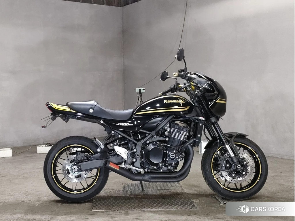 Проданный Kawasaki Z900RS CAFE 2022 из Японии