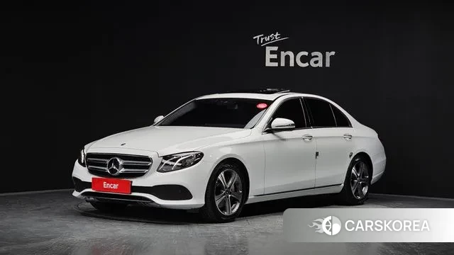 Mercedes-Benz E-Class W213 2019 Белый из Кореи