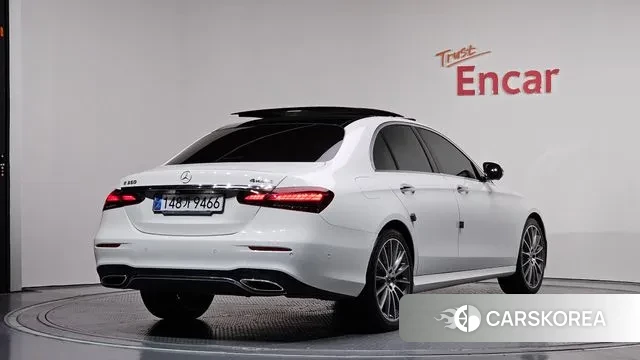 Mercedes-Benz E-Class W213 2020 Белый из Кореи